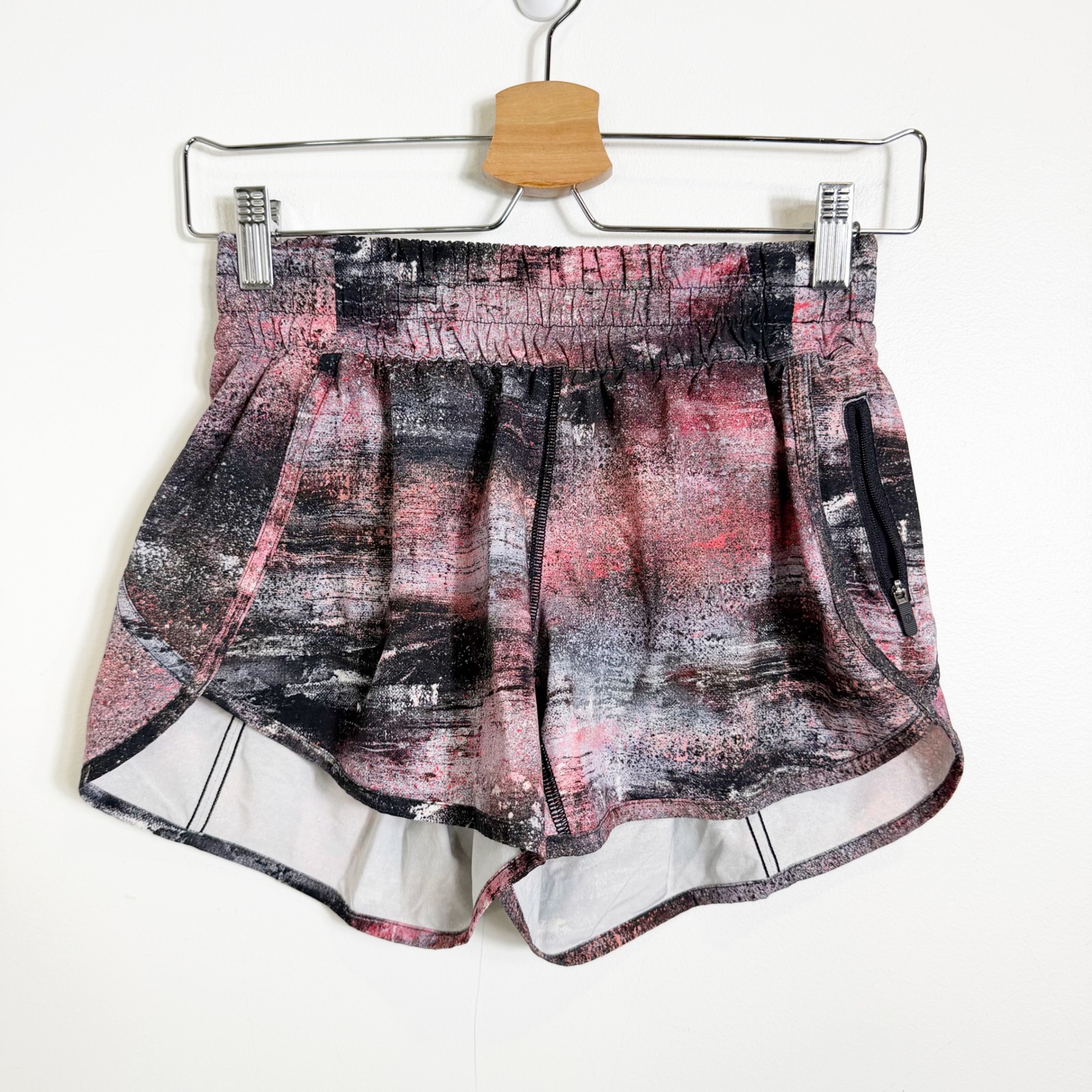 Lululemon Track That Short 4" Women Size 6 Pink Black Abstract Print Running